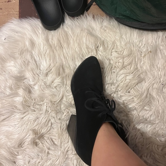 Steve Madden Lace up booties-MUST SELL BY SEP 10th - Picture 5 of 7